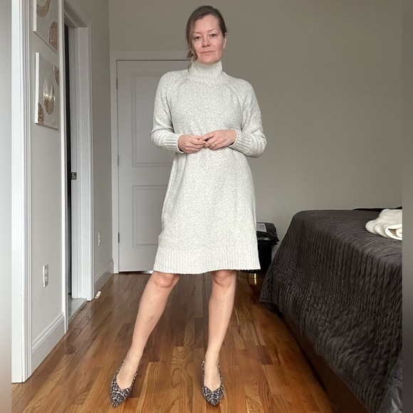 Mock Neck Long Sleeve Knee Length Sweater Dress - Picture 4 of 10